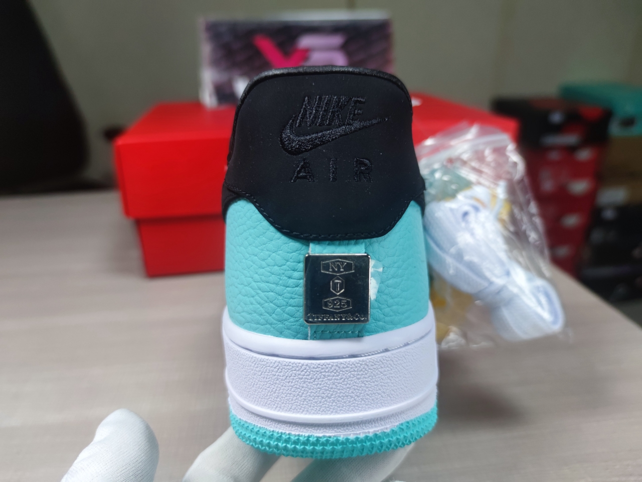 Nike Air Force 1 Low Tiffany & Co. 1837  DZ1382-900