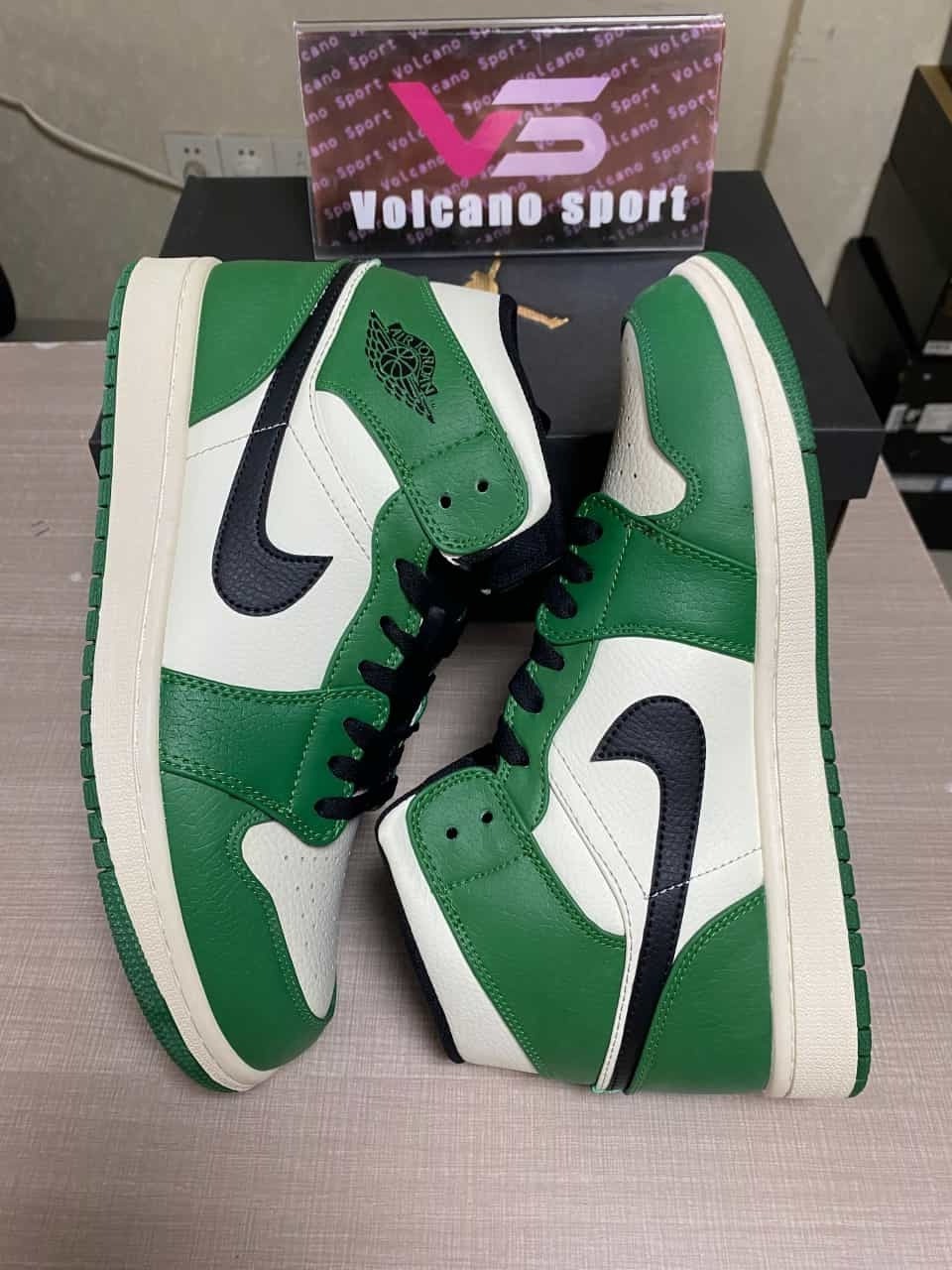 Jordan 1 Mid Pine Green 852542-301