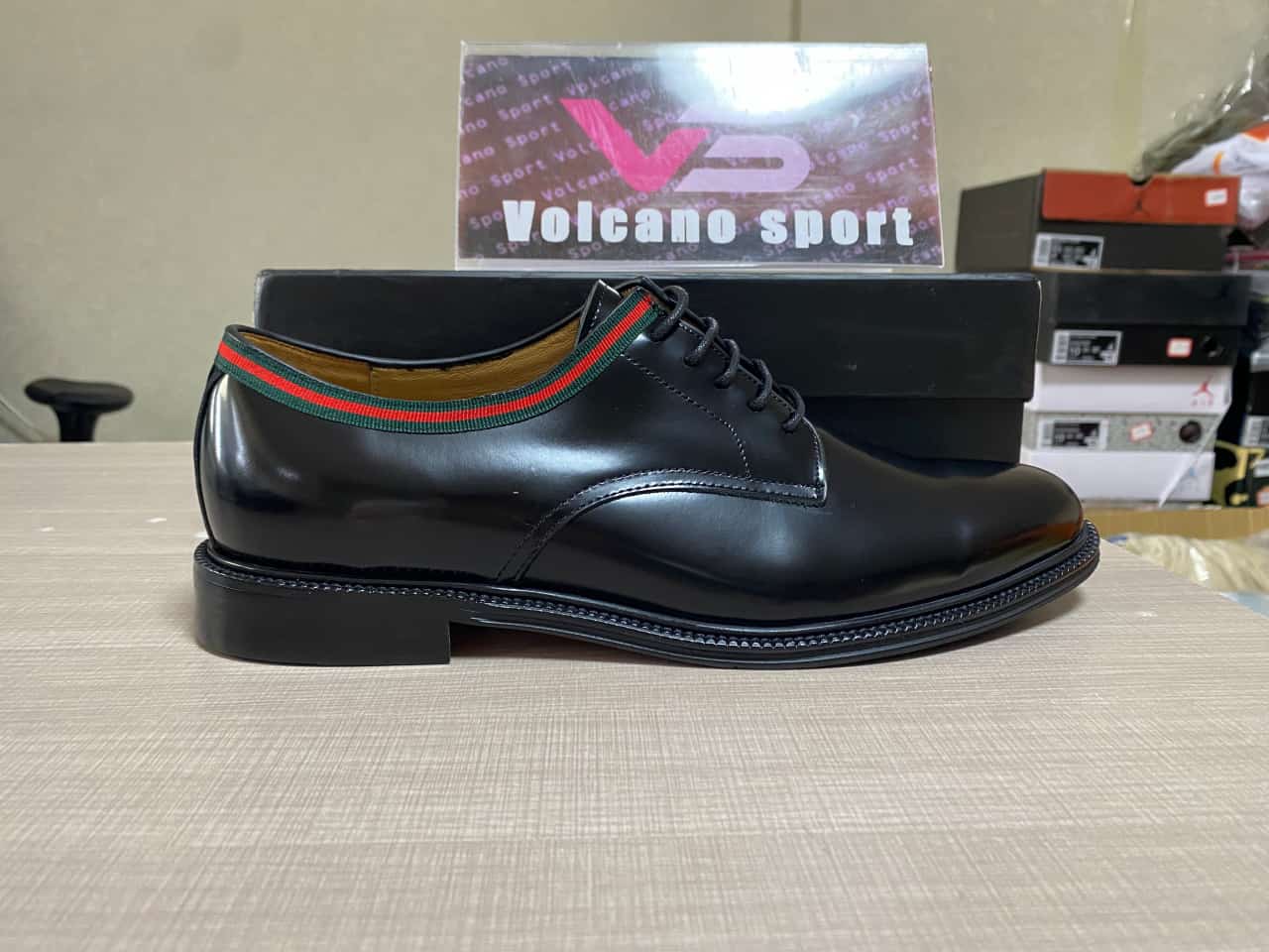 GUCCI Web Lace Up Black Leather