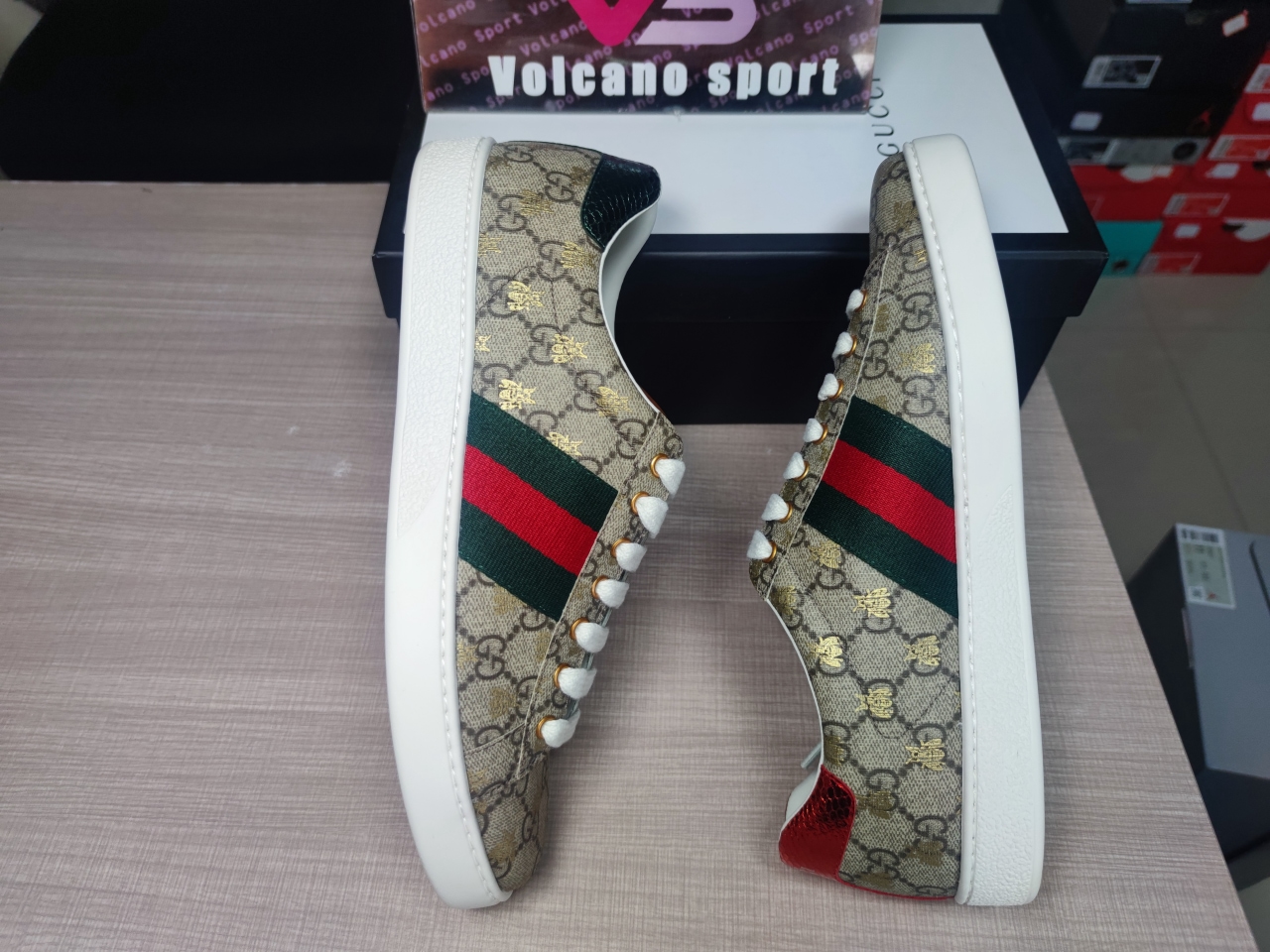 GUCCI Ace GG Supreme Bees 429446