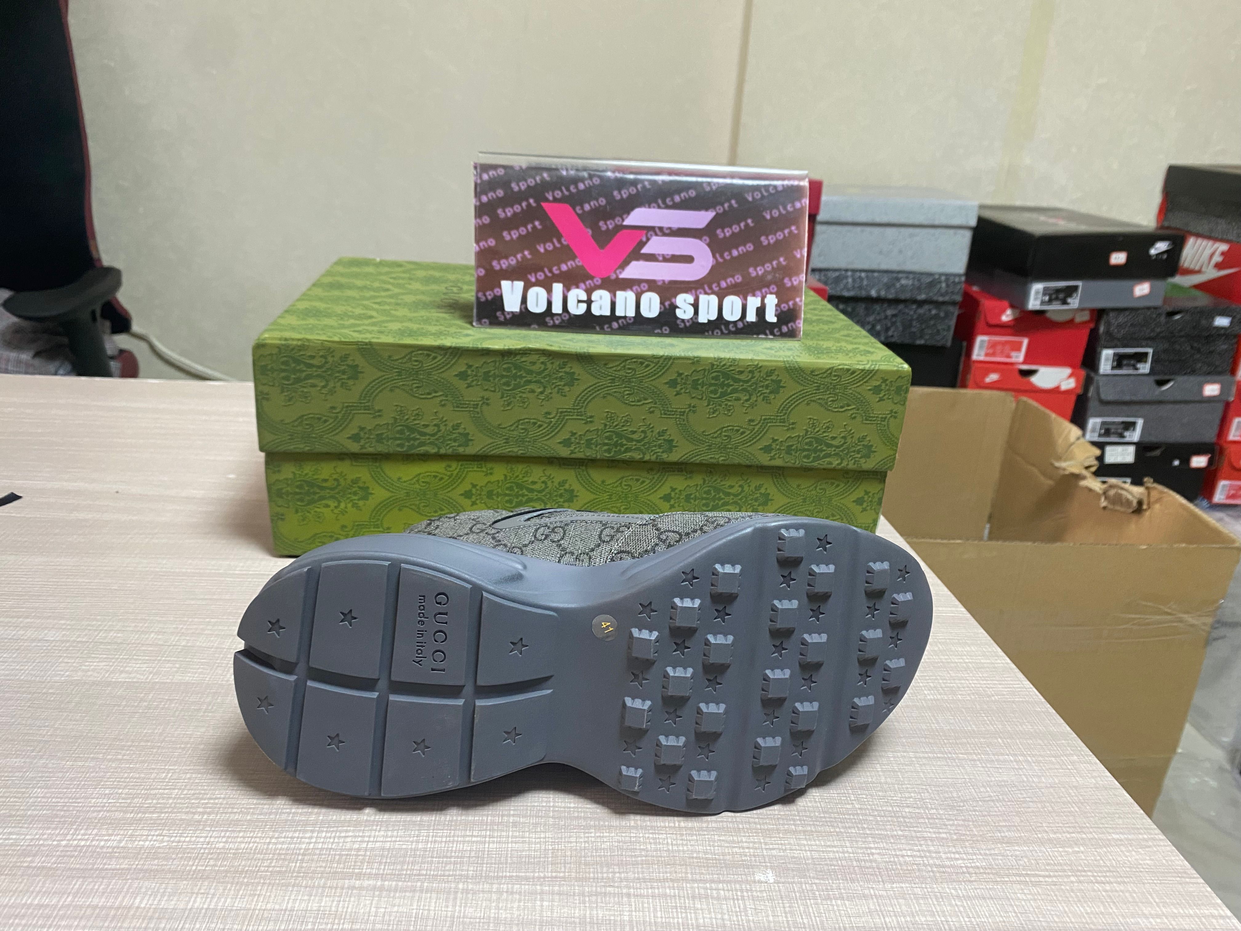 GUCCI Men's Grey GG Rhyton Sneaker 570443 9SFRO 5270