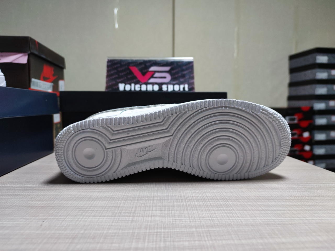 Air Force 1 Low '07 LV8 NOLA (GS) DZ5292-100