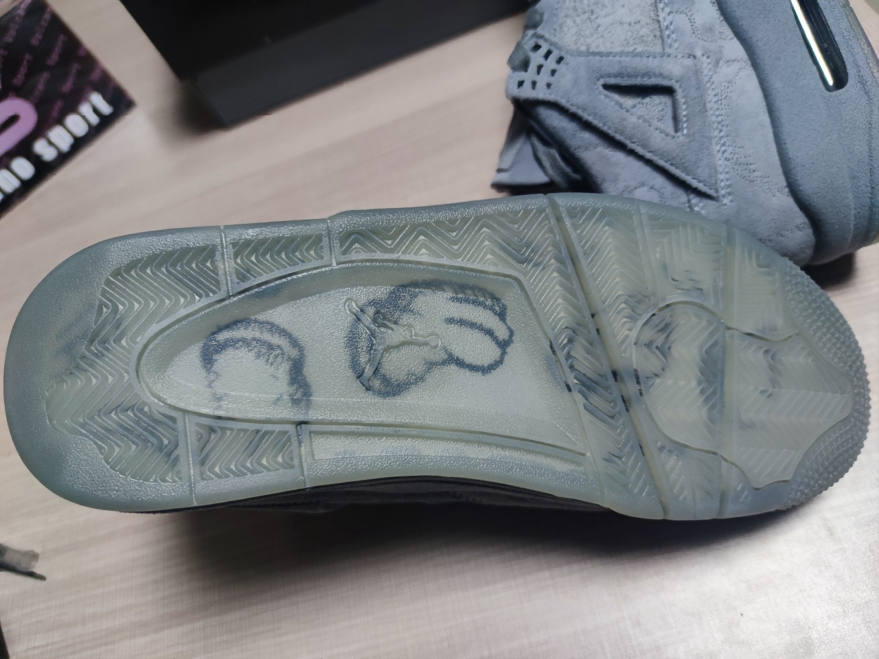 Jordan 4 Retro Kaws 930155 003