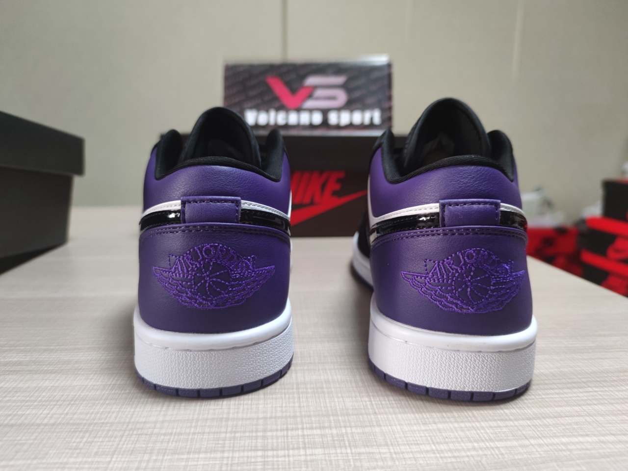 Jordan 1 Low “Purple Court” 553558-125