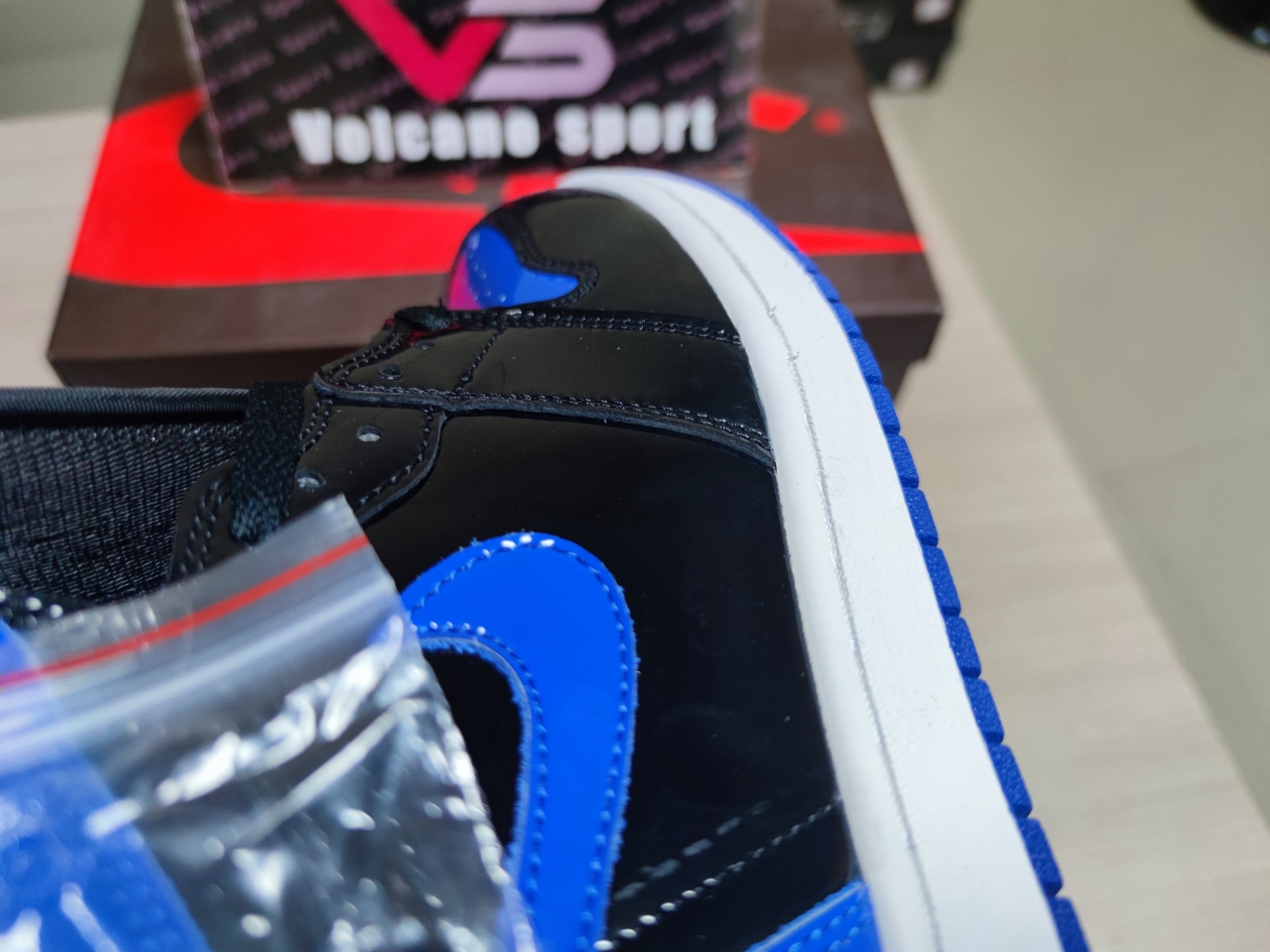 Jordan 1 Retro High 555088 400