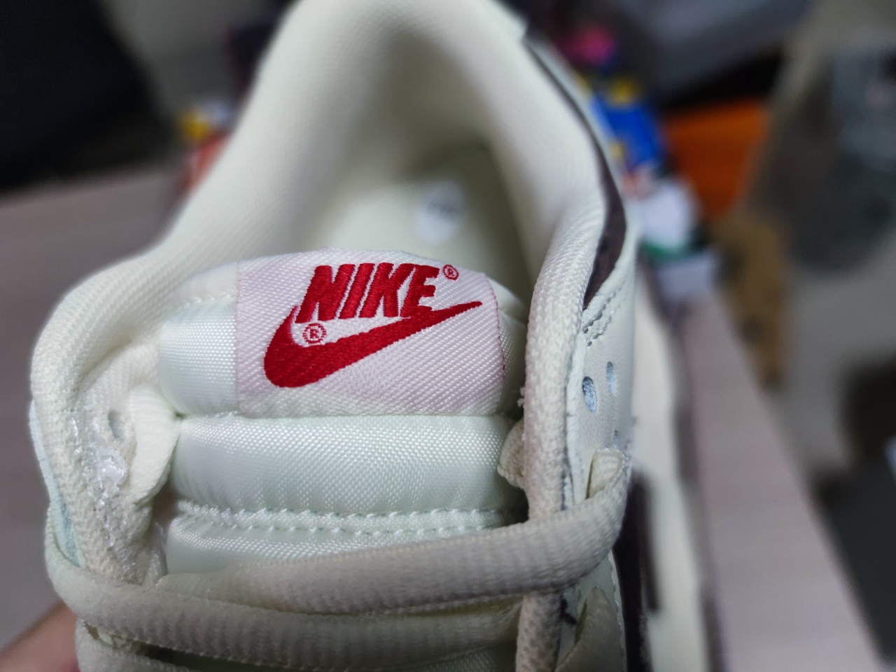 Dunk Low Beige Chocolate DN0068 226