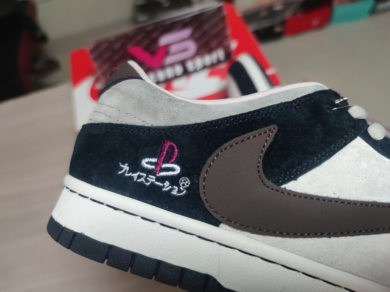 Dunk Katsuhiro o Tomo CU1726 990