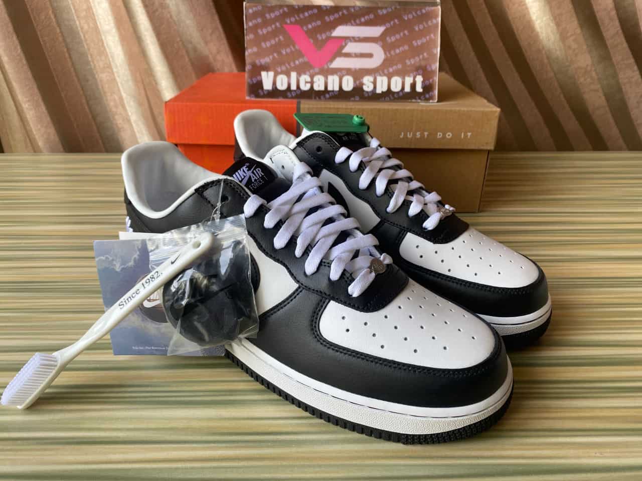 Nike Air Force 1 Low QS Terror Squad Blackout FJ5756-100