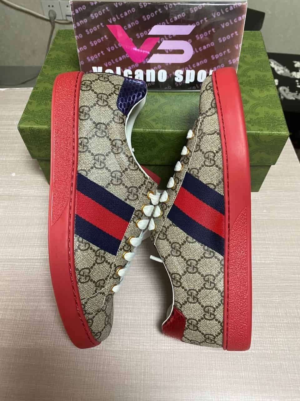 GUCCI Beige Casual Shoes