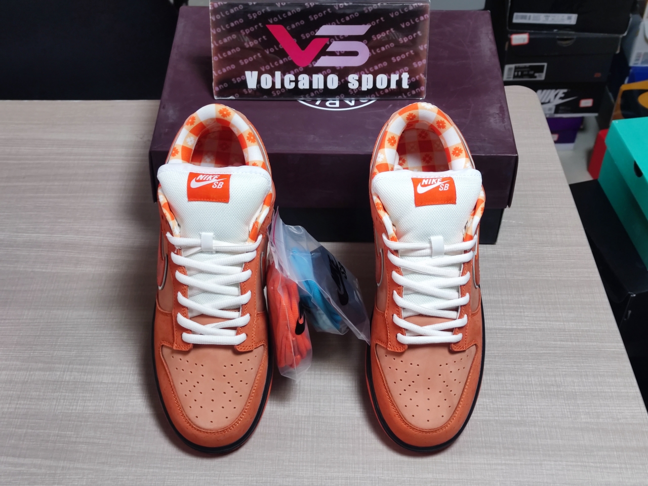 Concepts x SB Dunk Low “Orange Lobster” FD8776-800
