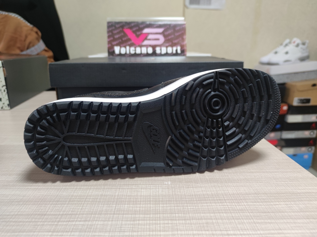 Jordan 1 Retro Low Golf Black Croc DD9315-003