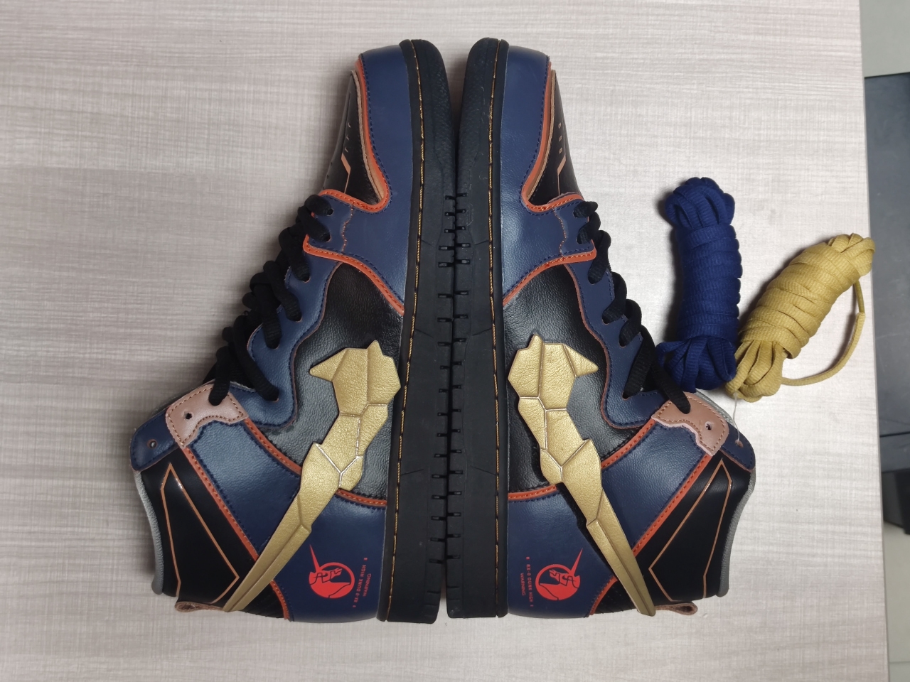 SB Dunk High RX-0 Unicorn Gundam 02 Banshee DH7717 400