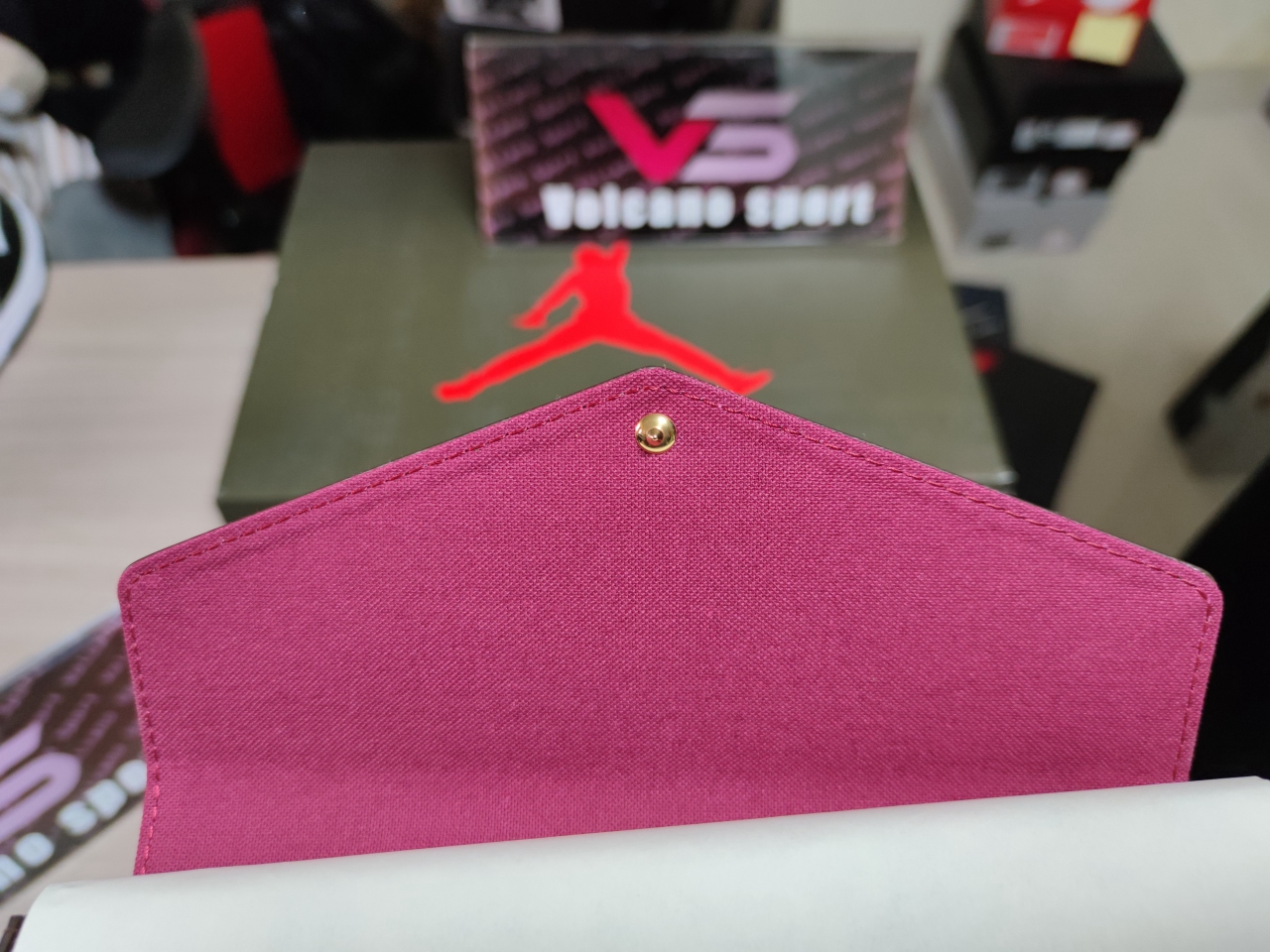 LV Pochette Felicie Monogram Fuchsia Lining