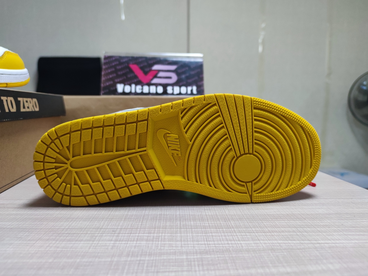 Off-White x Jordan 1 Retro High OG