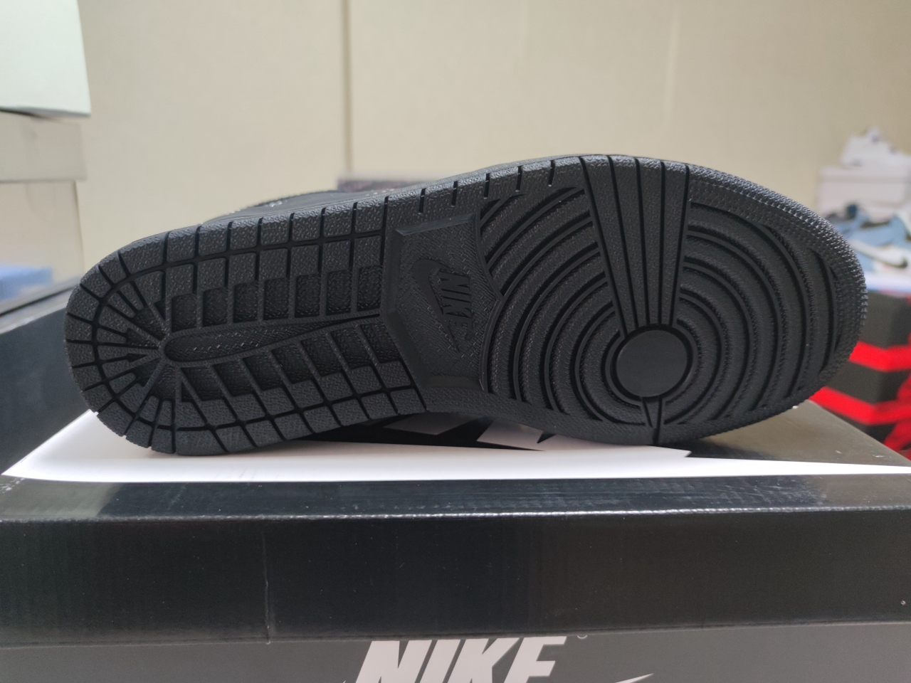 Travis Scott x Jordan 1 Low OG “Black Phantom” DM7866-001