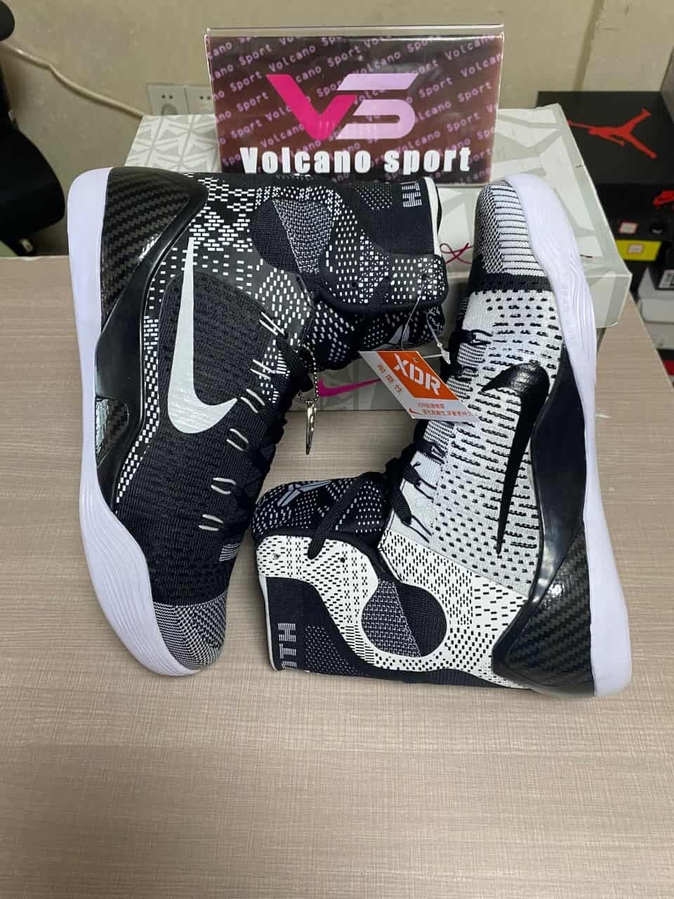 Kobe 9 Elite Black History Month 704304-010