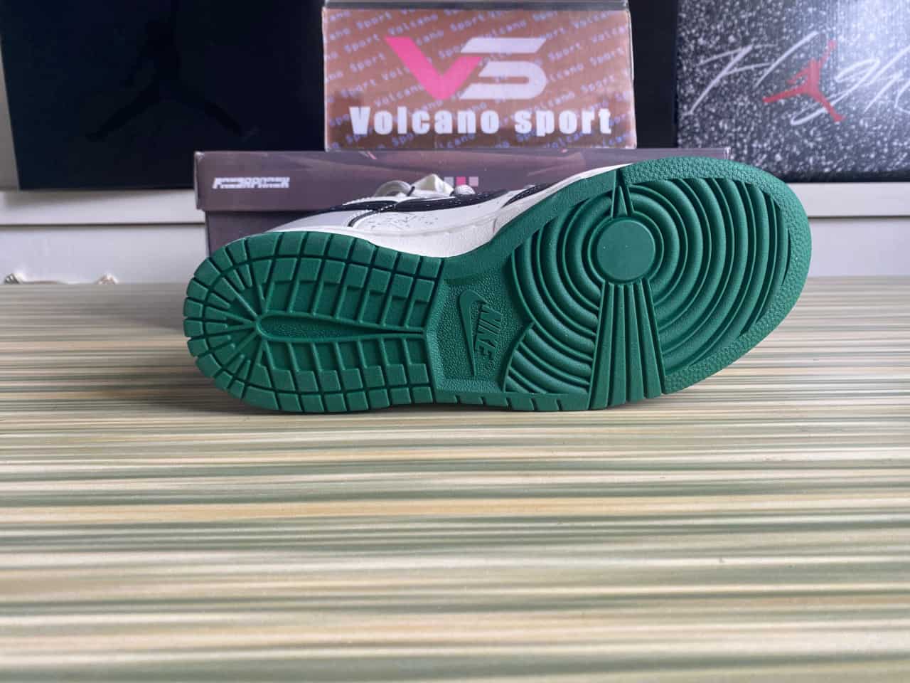 Nike Dunk Low ‘Hold Me Tight’ White Black Green DD1391-300