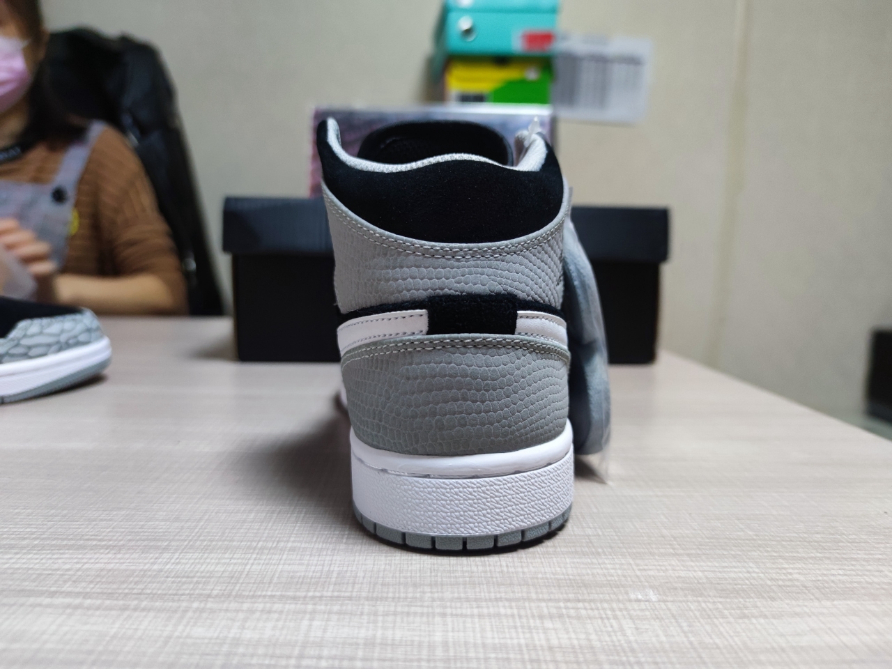 Jordan 1 Mid SE Elephant Print DM1200 016