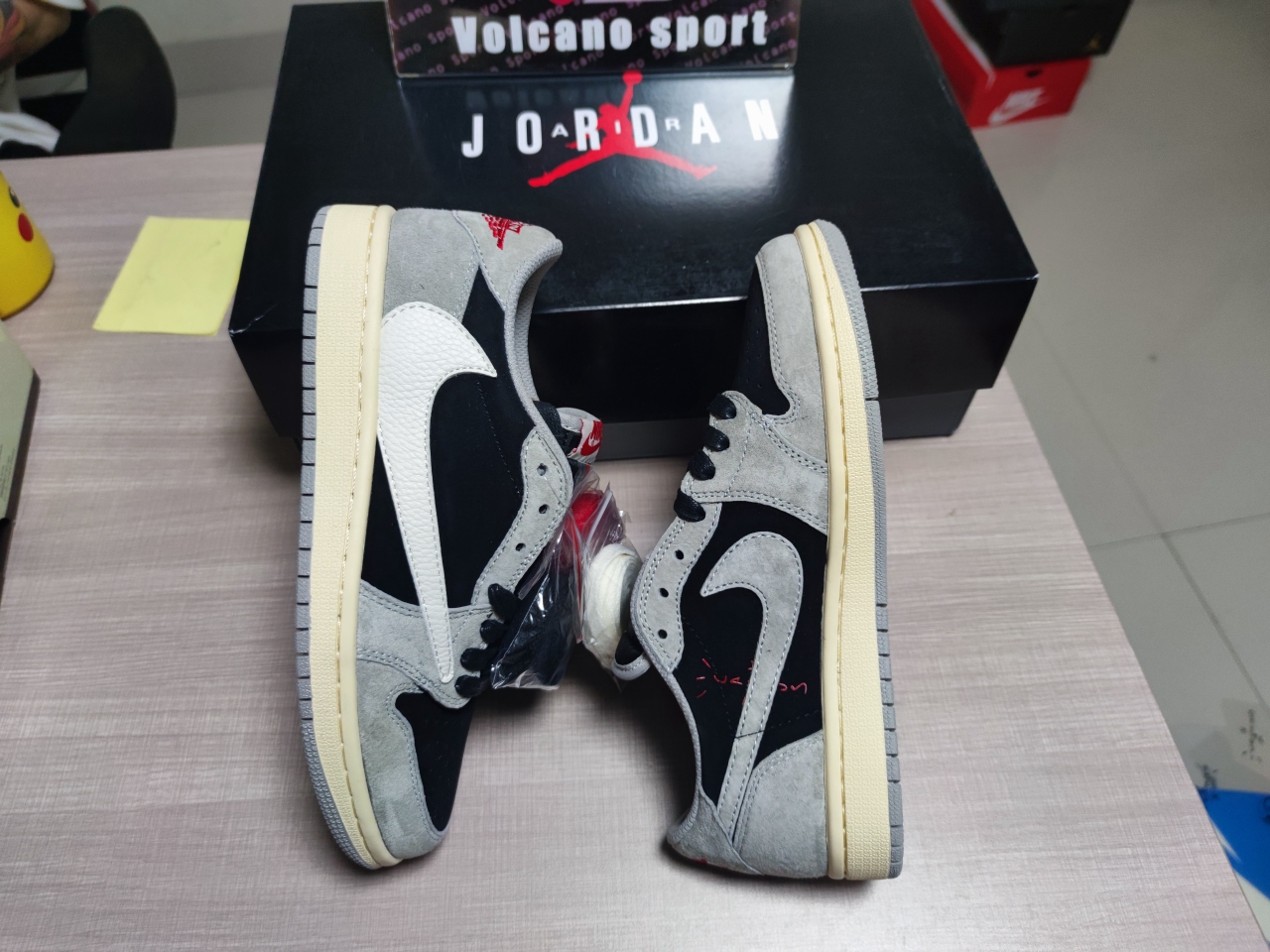 Travis Scott x Fragment x Jordan 1 Low CQ4277 006