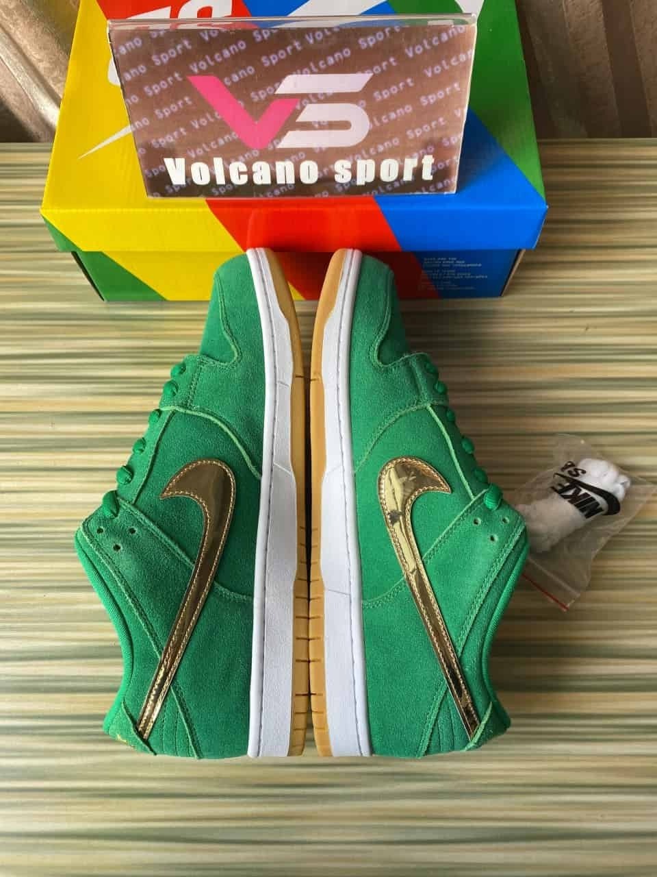 Nike SB Dunk Low Pro St. Patrick's Day BQ6817-303