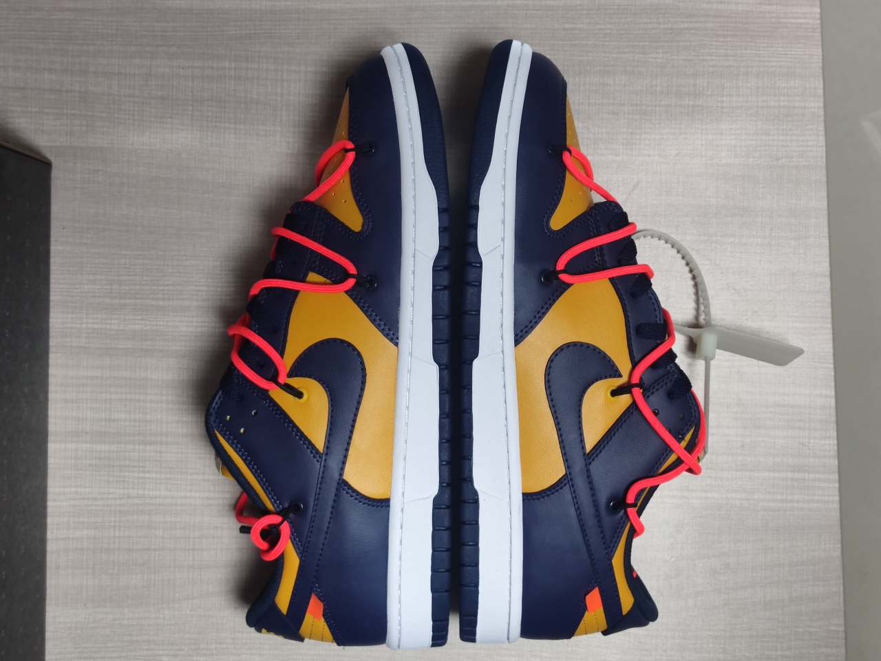 Dunk Low Off-White University Gold Midnight Navy CT0856-700