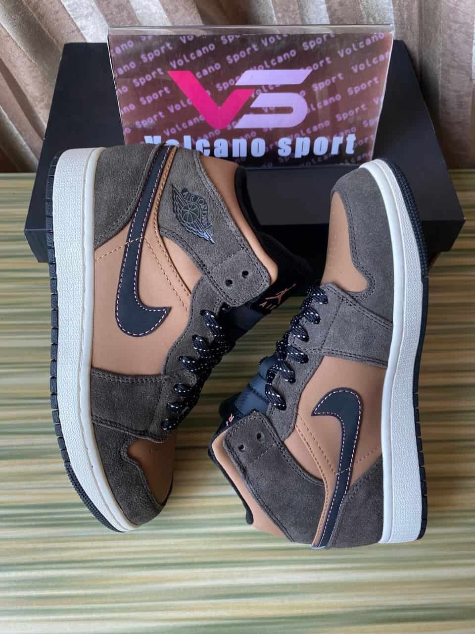 Jordan 1 Mid SE Dark Chocolate DC7294-200