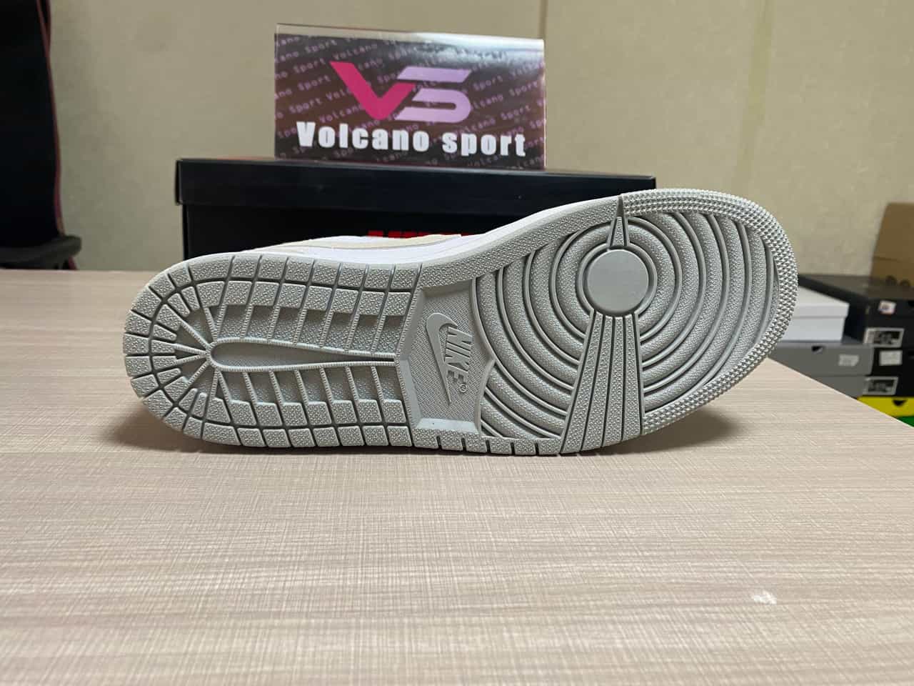 Jordan 1 Low Inside Out White Phantom DN1635-100