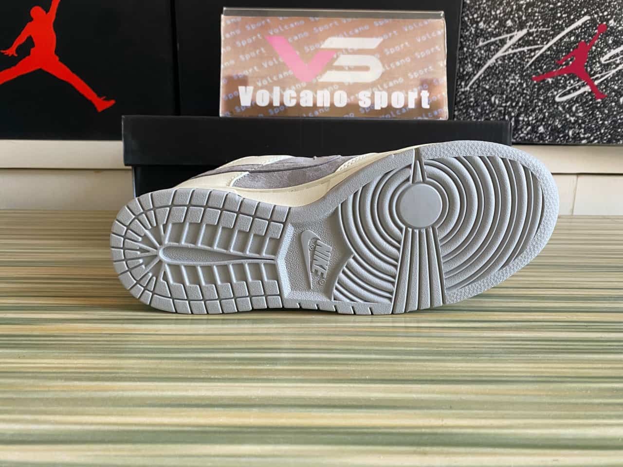 Dunk Low The North Face Off XD6188-020