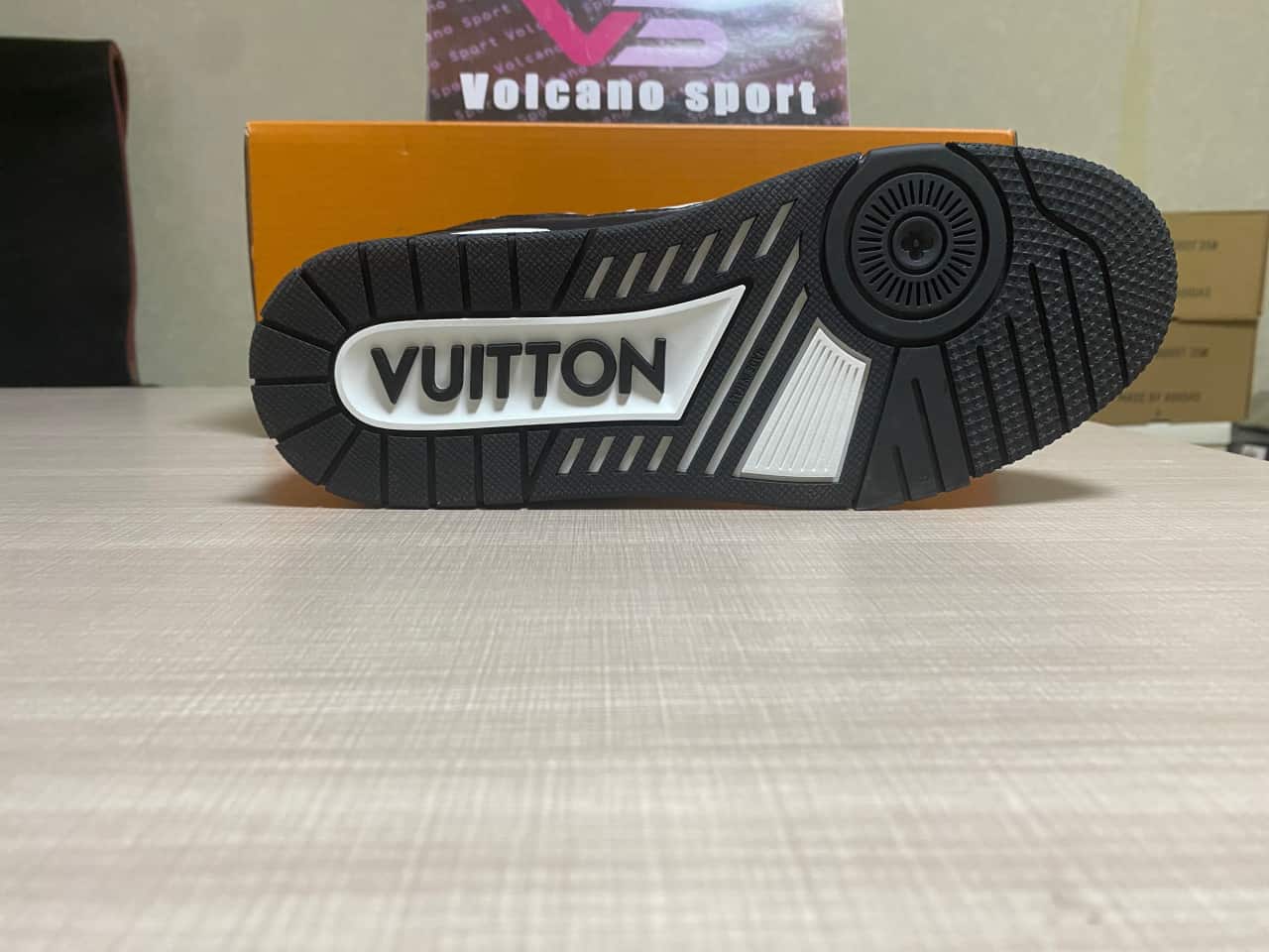 Louis Vuitton LV Trainer BLACK/WHITE