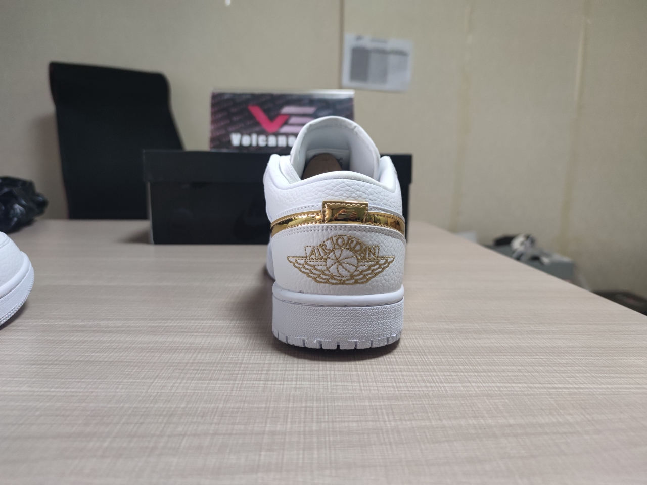 Jordan 1 Low White Metallic Gold CZ4776 100