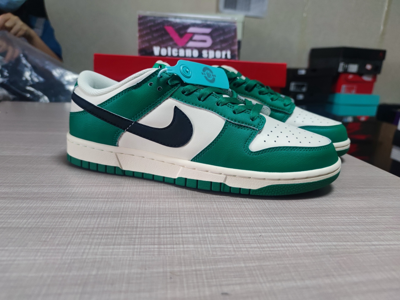 Dunk Low SE Lottery Pack Malachite Green DR9654-100