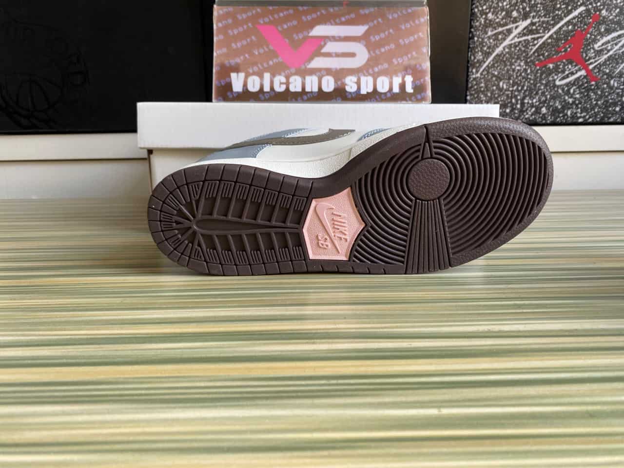 Nike SB Dunk Low Yuto Horigome FQ1180-001