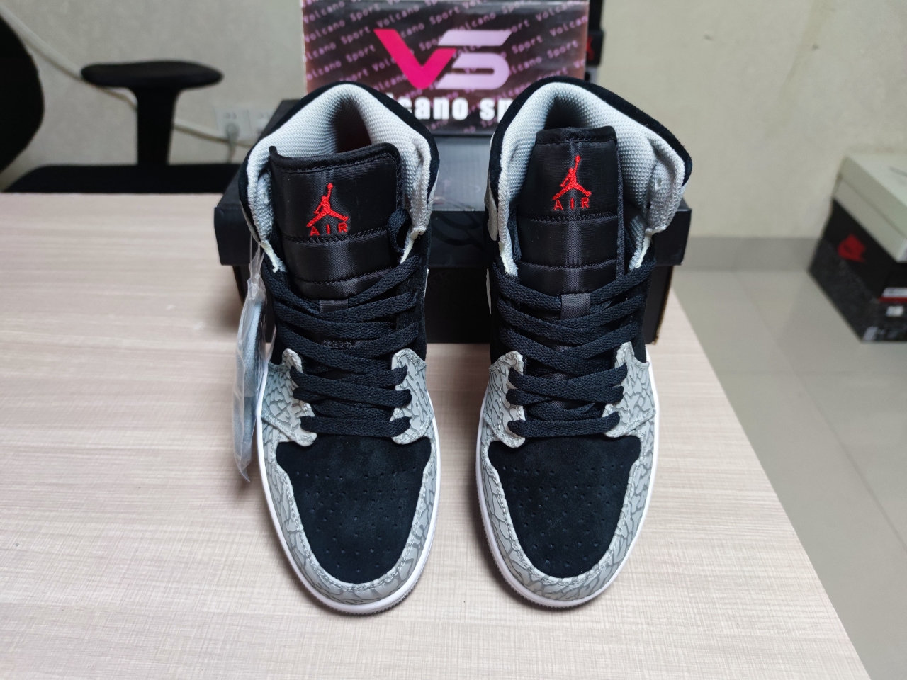 Jordan 1 Mid SE Elephant Print DM1200 016