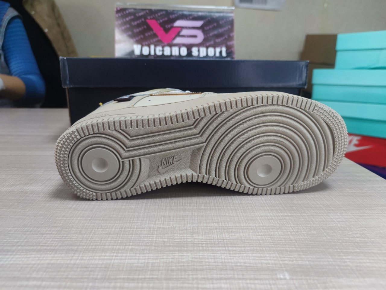 Air Force 1 Low Bling DX6061-122