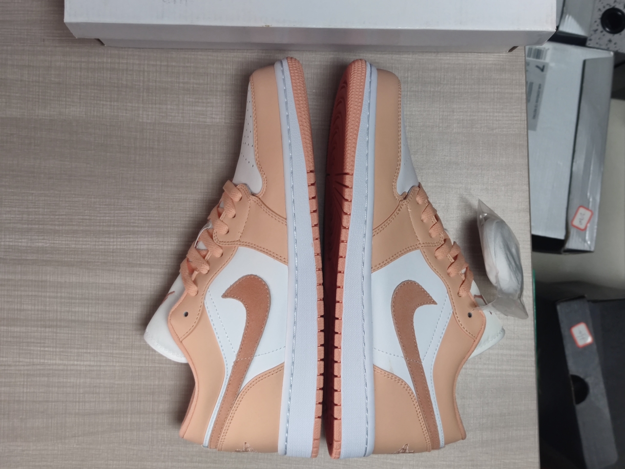 Jordan 1 Low Sunset Haze DC0774-801