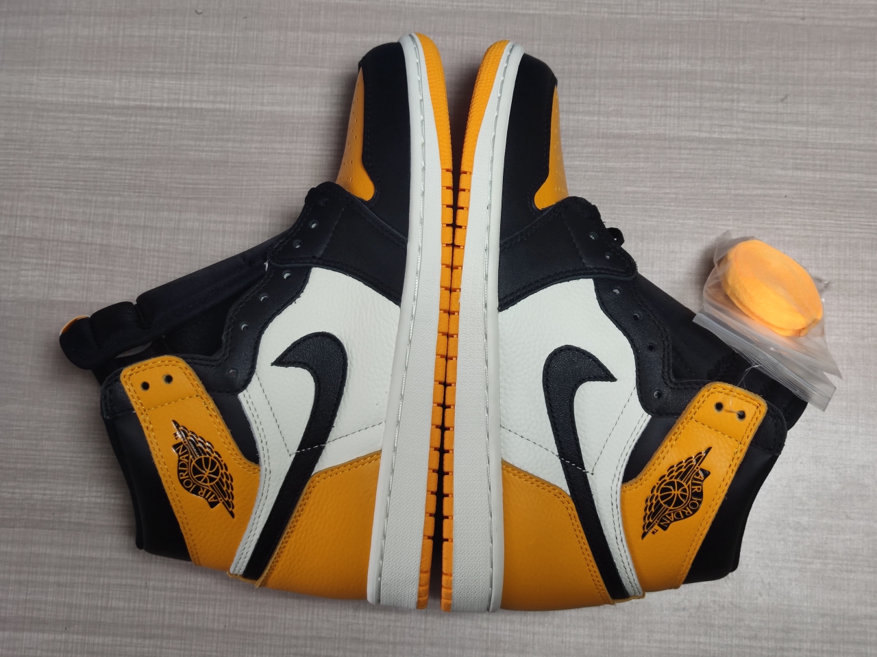 Jordan 1 Retro High OG Taxi 