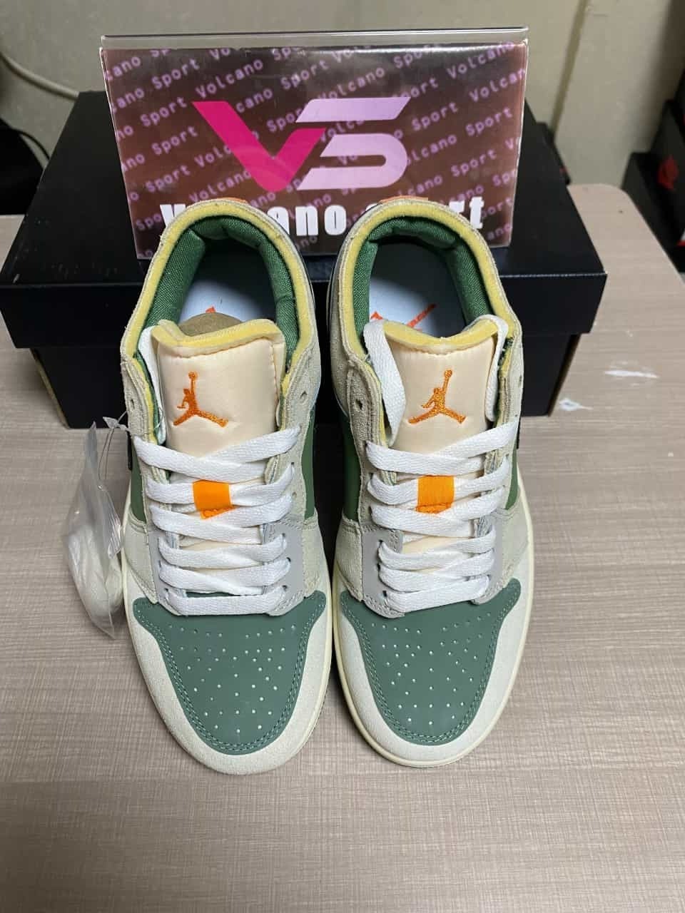 Jordan 1 Low SE Craft Light Olive FD6819-300