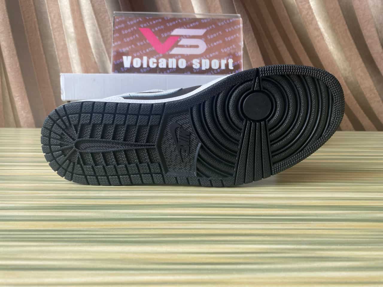 Jordan 1 Mid Split Black White DR0501-101