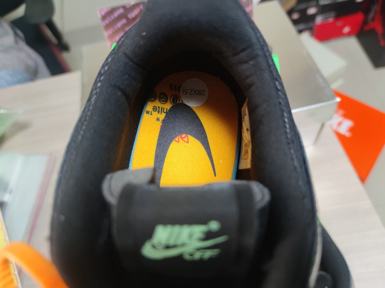 Air Rubber Dunk Off-White Green Strike CU6015-001