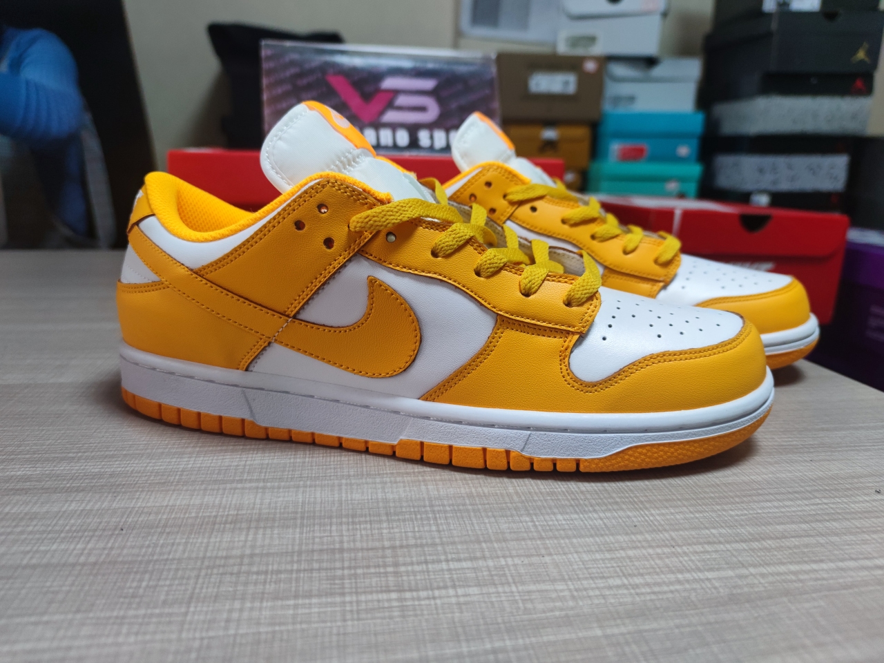Dunk Low Laser Orange DD1503-800