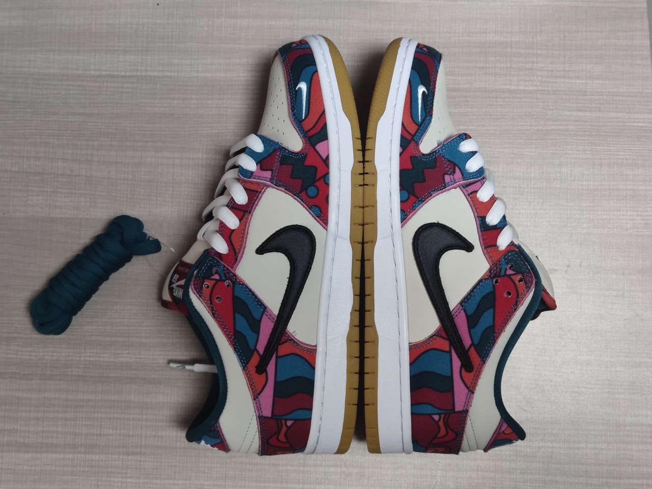 SB Dunk Low Pro Parra Abstract Art DH7695-600