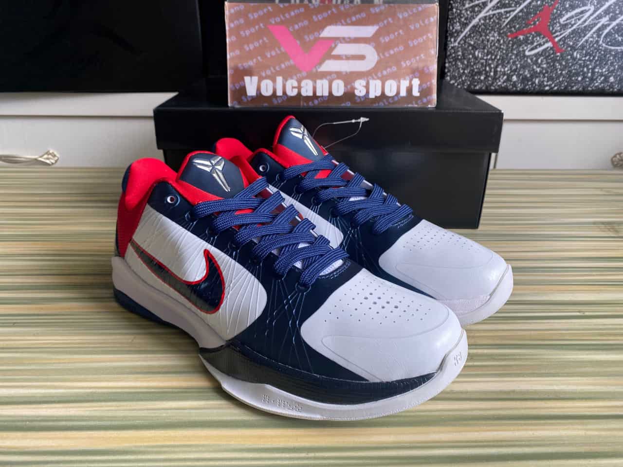 Kobe 5 United We Rise 386429-105