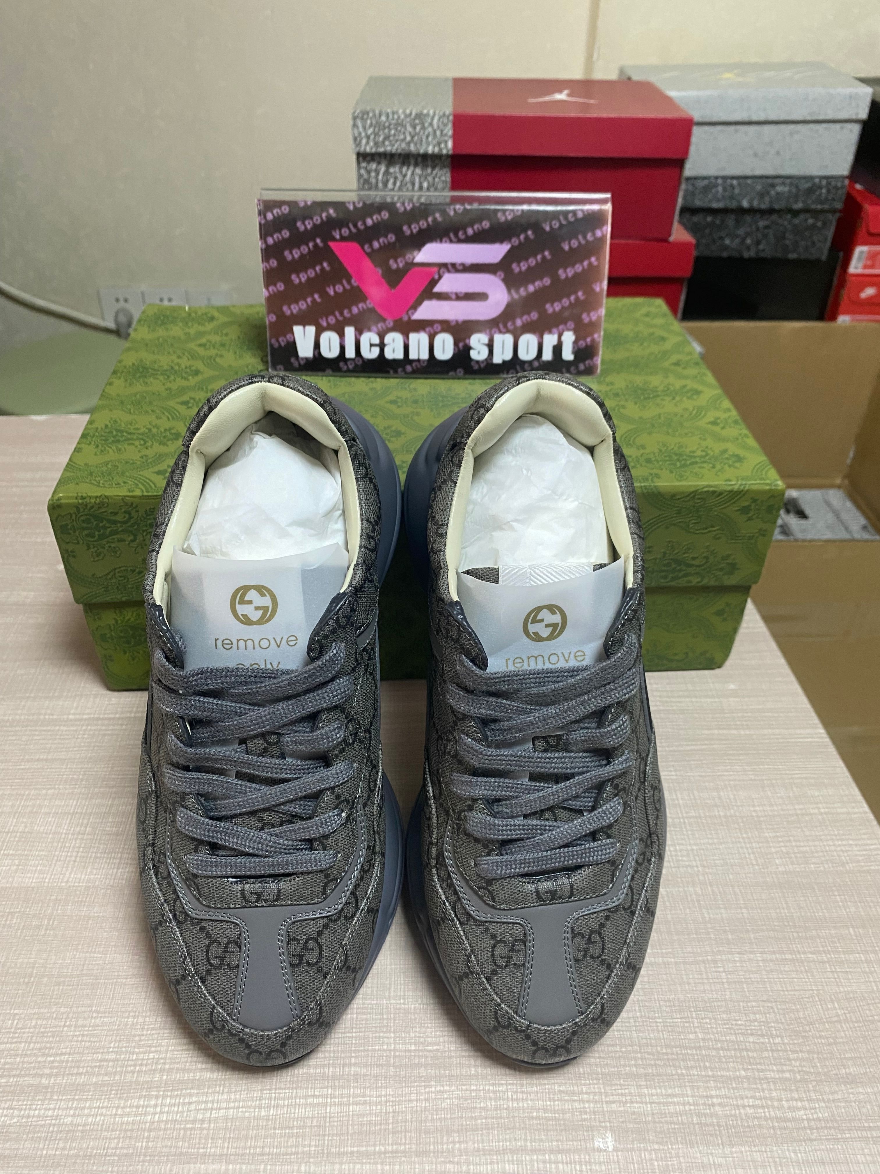 GUCCI Men's Grey GG Rhyton Sneaker 570443 9SFRO 5270