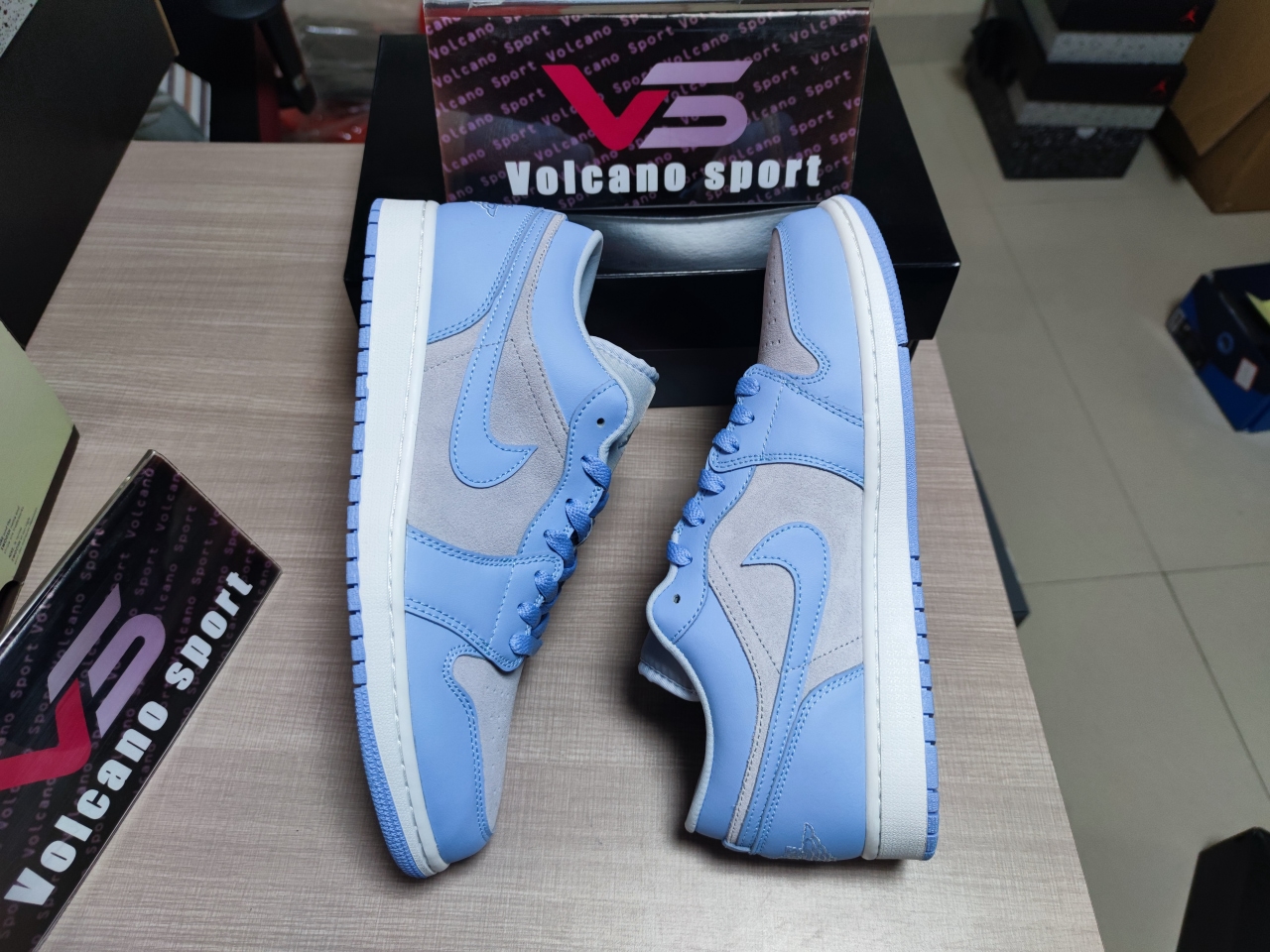 Jordan 1 Low Football Grey Aluminum DC0774 050
