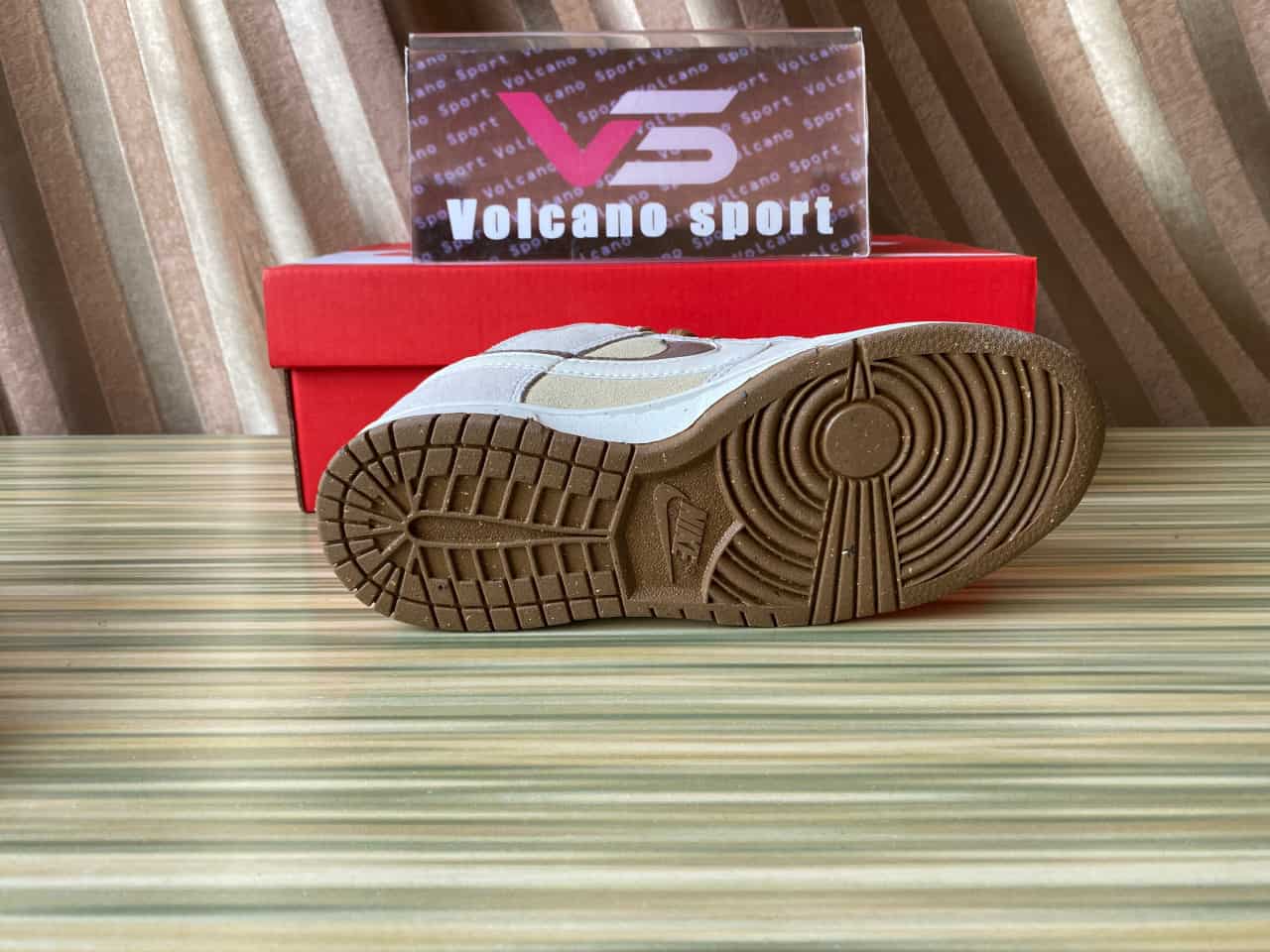 Dunk Low SE 85 White/Light Brown/Beige DO9457-100