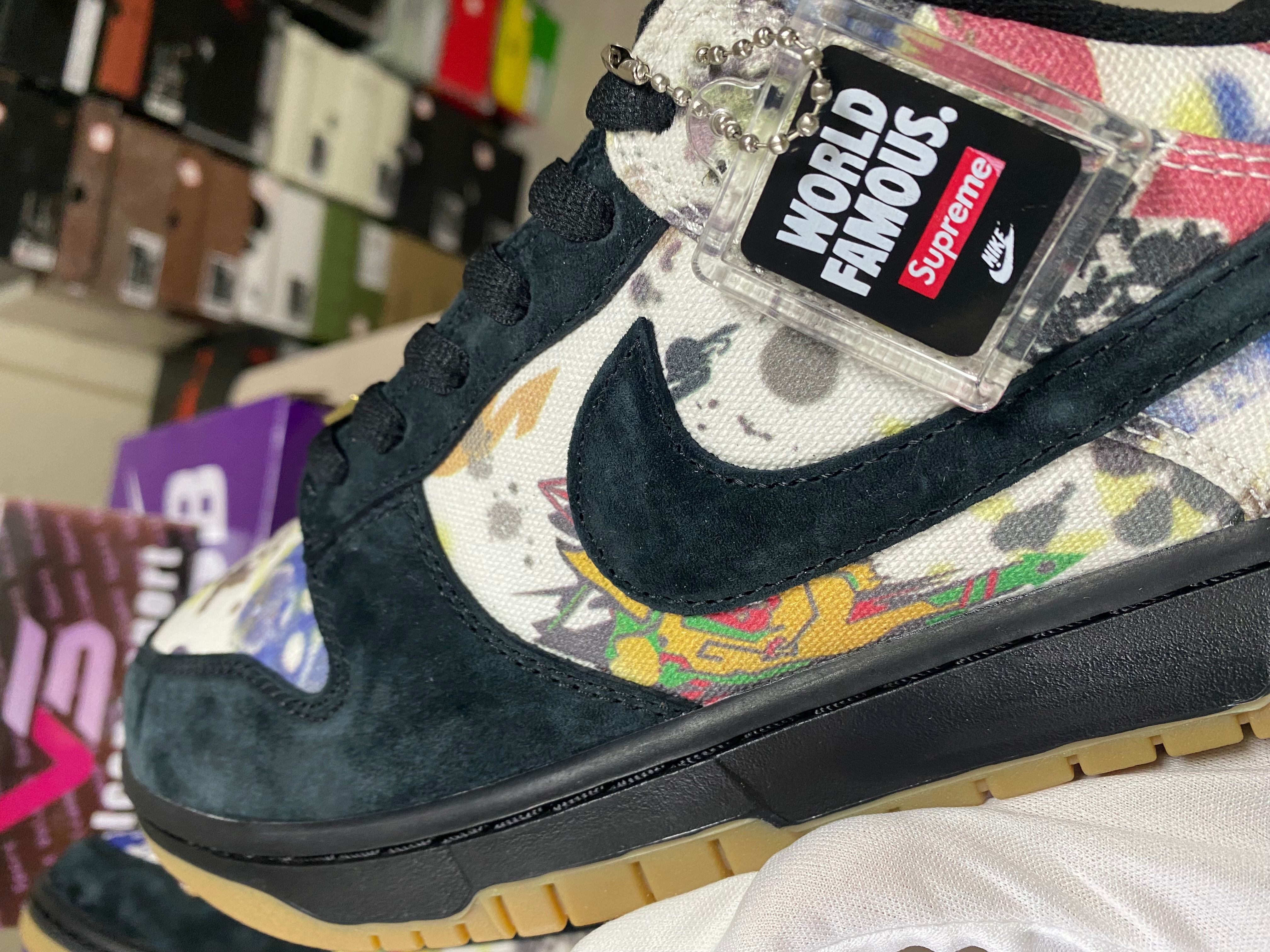 Supreme x Nike SB Dunk Low