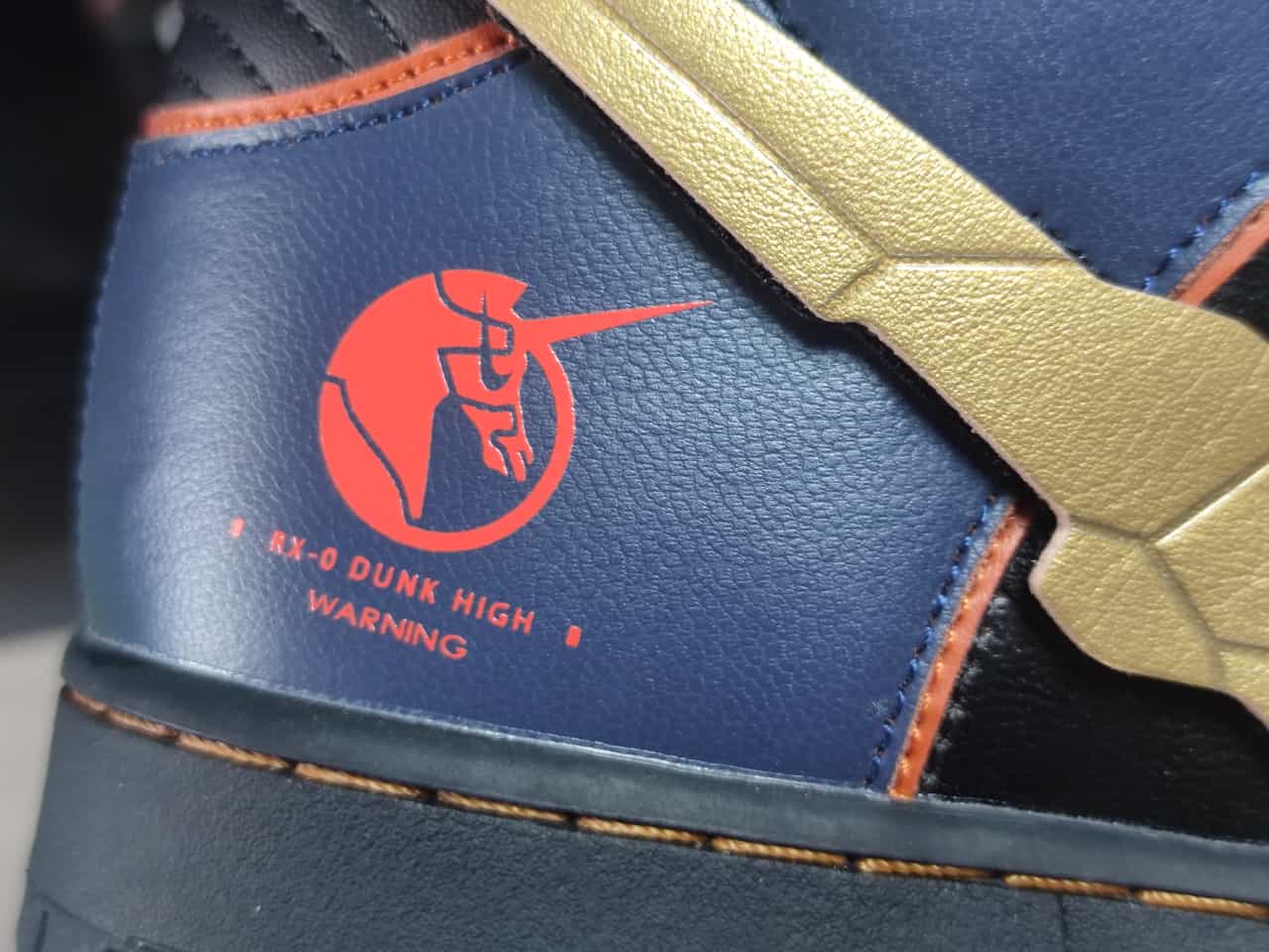 SB Dunk High RX-0 Unicorn Gundam 02 Banshee DH7717 400