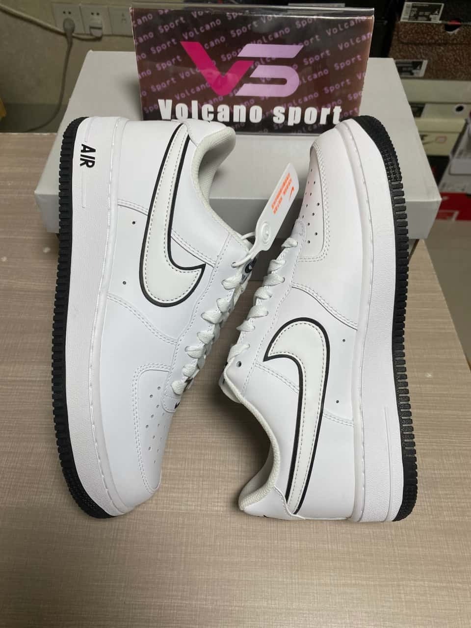 Air Force 1 '07 Low White Black Outline Swoosh DV0788-103