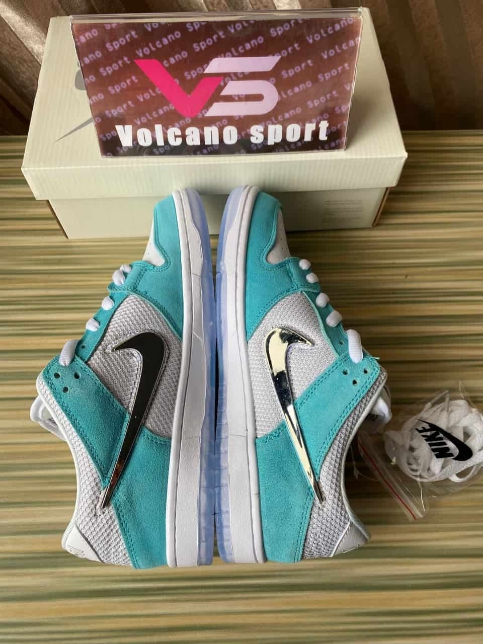 Dunk Low April Skateboards