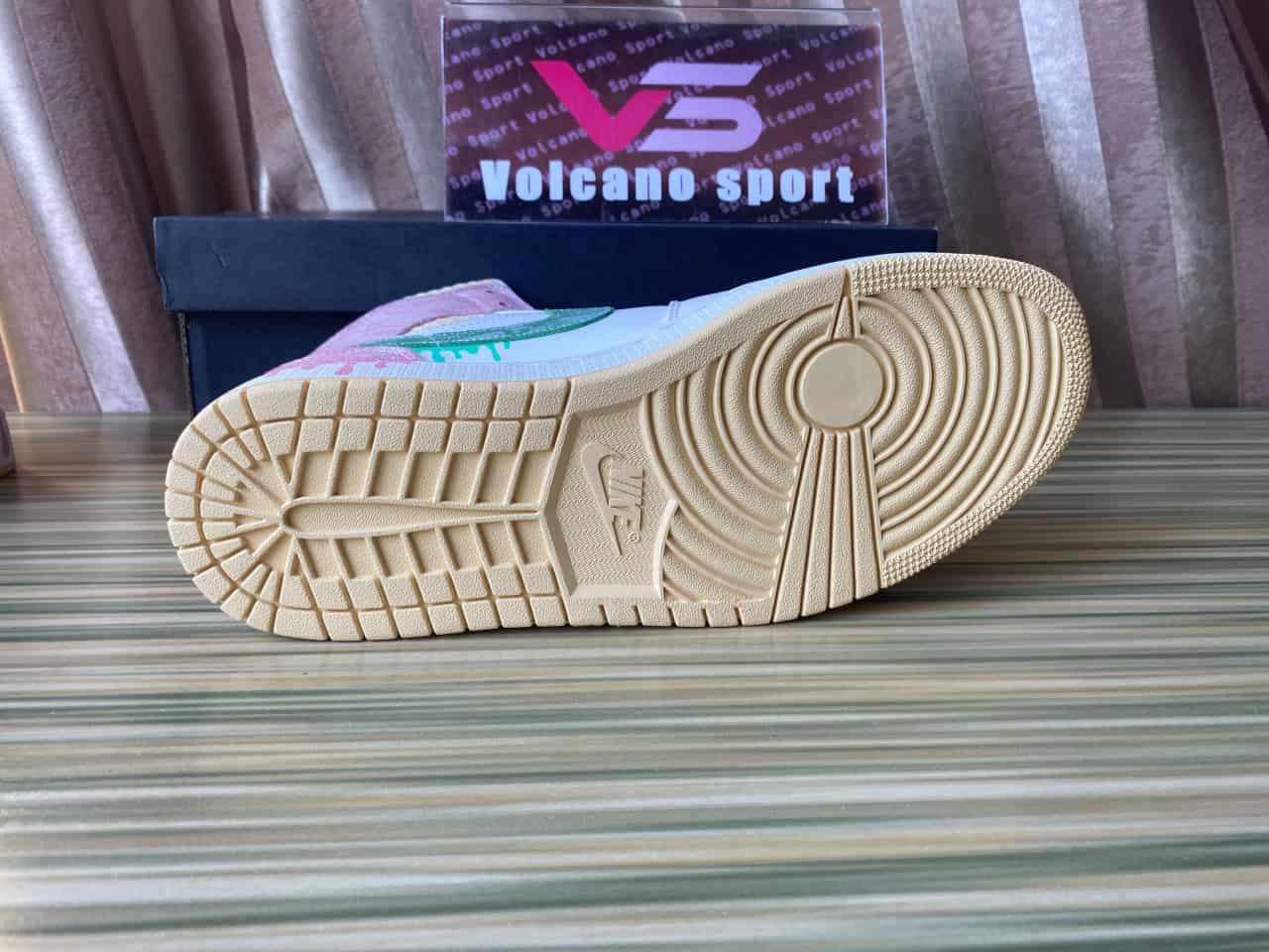 Jordan 1 Mid Paint Drip DD1666-100